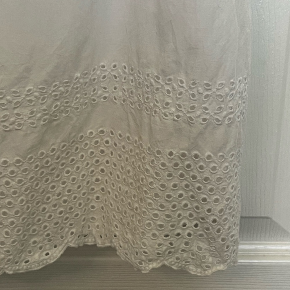 Talbots White Sleeveless Shell with Eyelet Detail- Size 2x - Picture 3 of 5